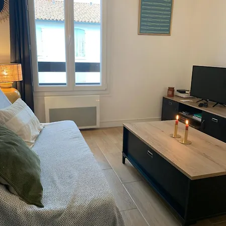 Sur Le Port De St Martin De Re * サン・マルタン・ド・レ