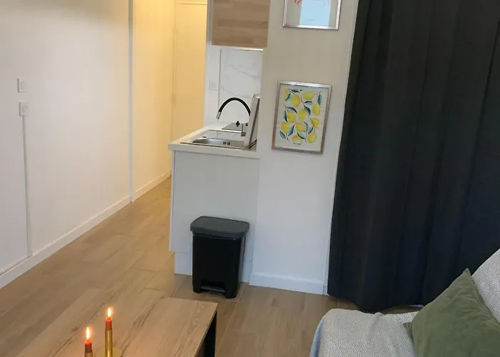 Sur Le Port De St Martin De Re