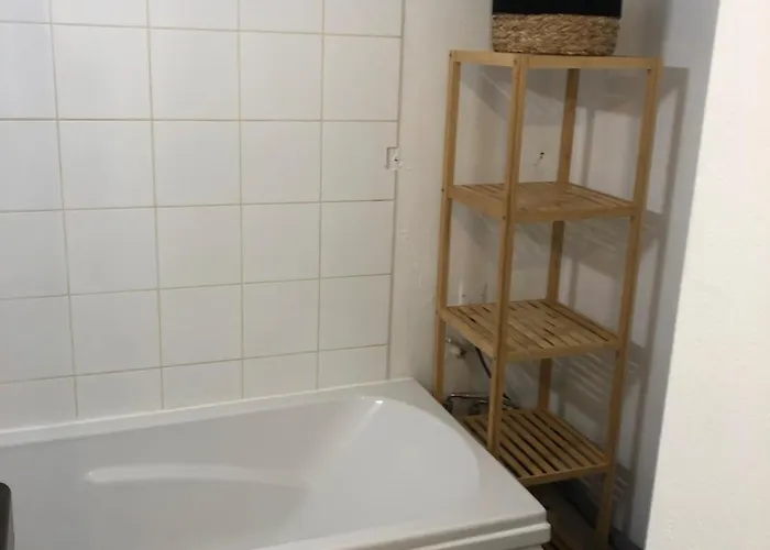 Sur Le Port De St Martin De Re Saint-Martin-de-Ré